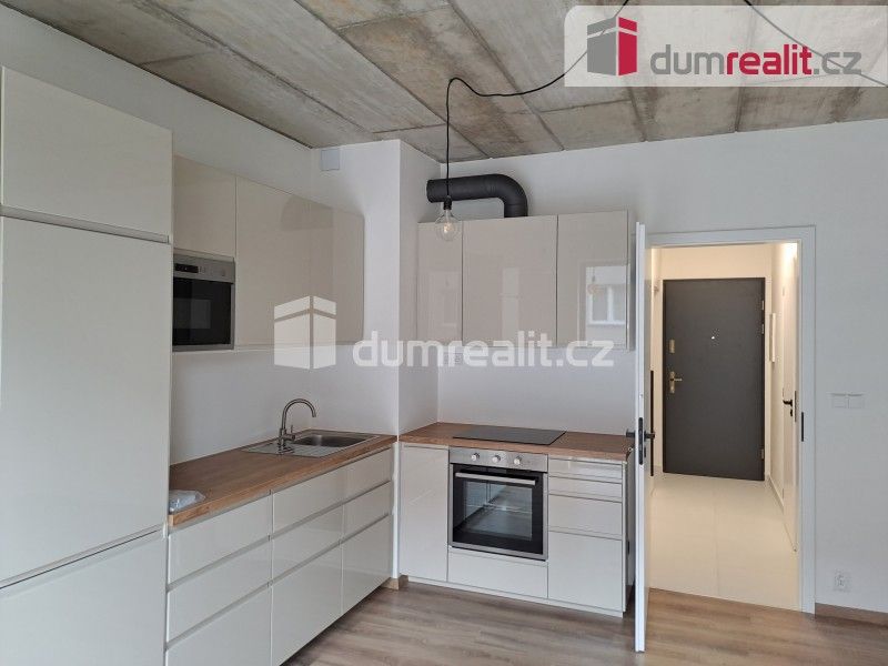 Pronájem bytu 1+kk 35 m² - foto 6