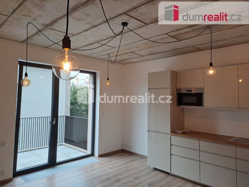 Pronájem bytu 1+kk 35 m² - foto 1