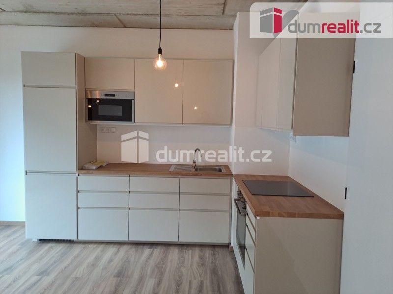Pronájem bytu 1+kk 35 m² - foto 9