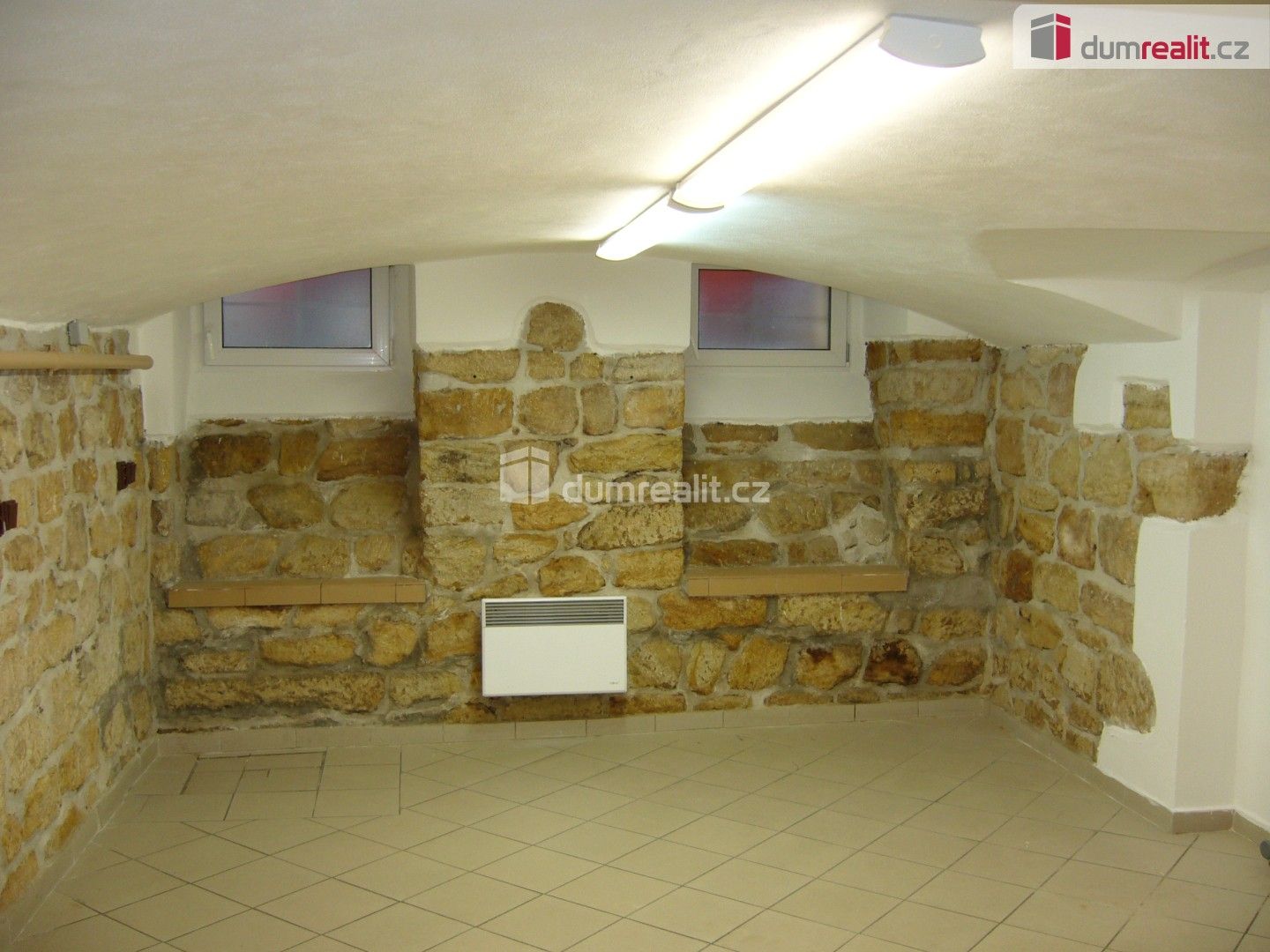 Pronájem komerčního prostoru 40 m² - foto 1