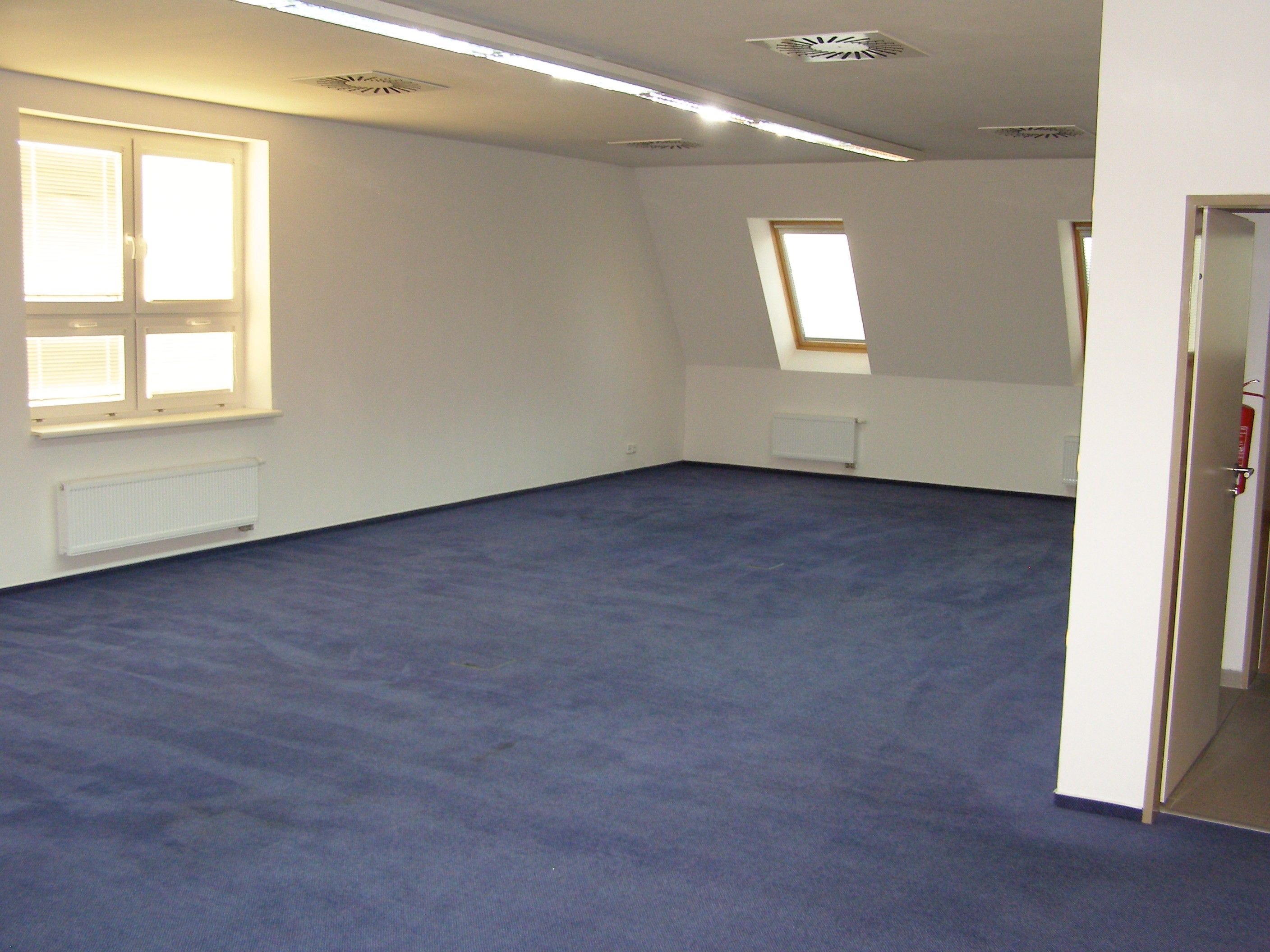 Pronájem komerčního prostoru 116.7 m² - foto 3