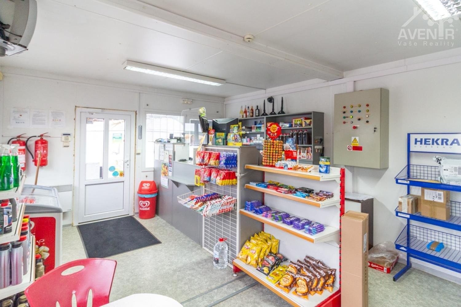 Prodej komerčního prostoru 63 m² - foto 7