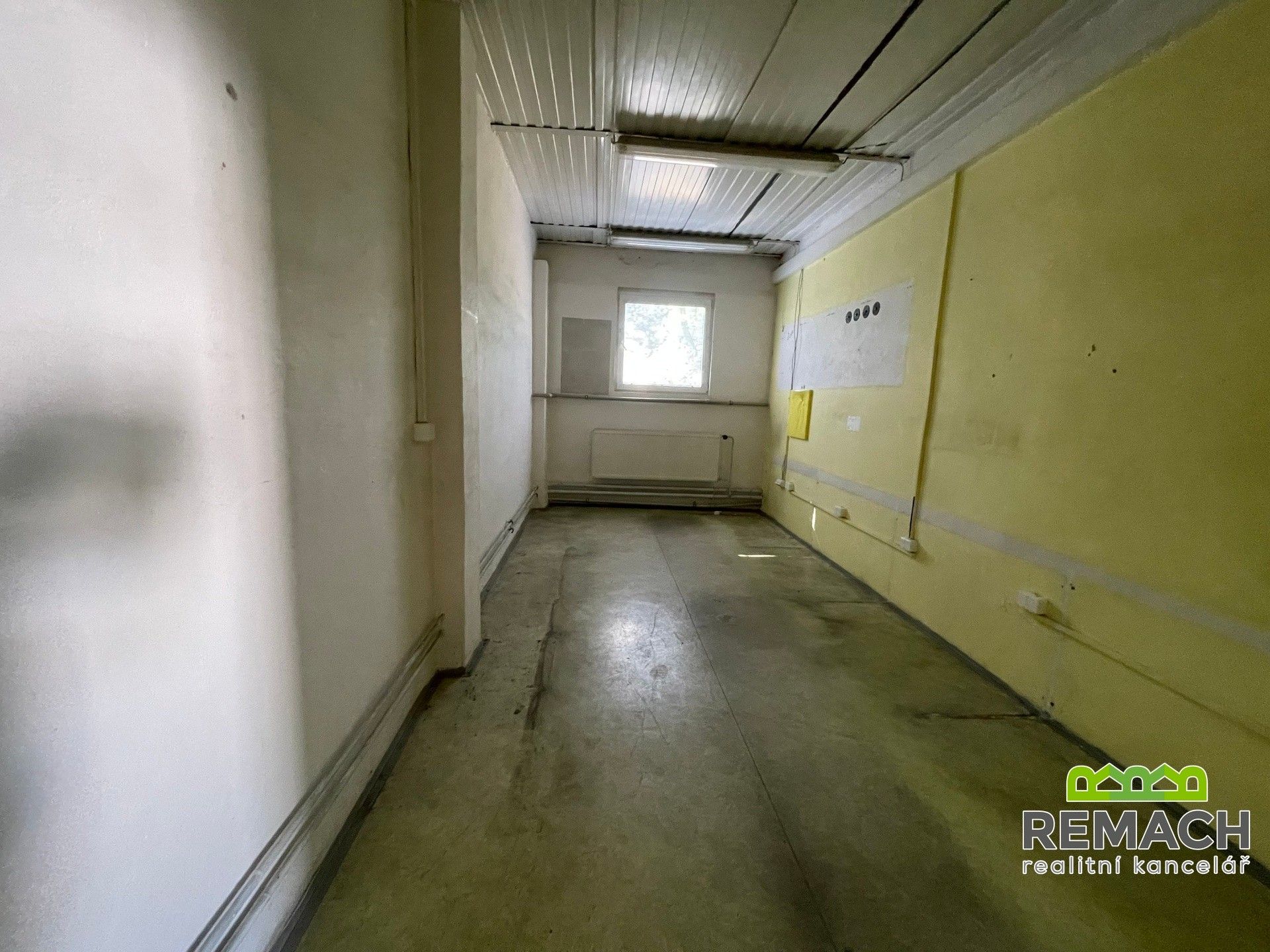 Pronájem komerčního prostoru 300 m² - foto 6