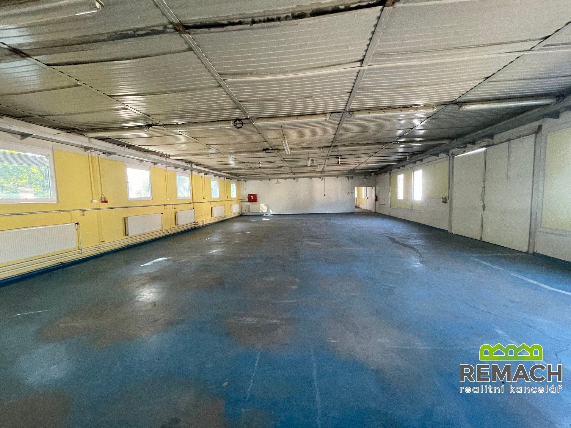 Pronájem komerčního prostoru 300 m² - foto 3