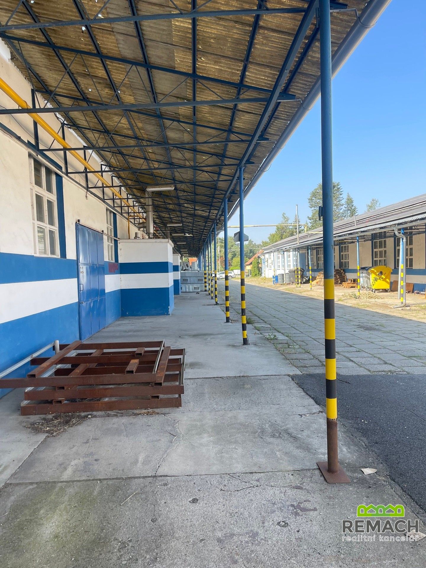 Pronájem komerčního prostoru 300 m² - foto 16