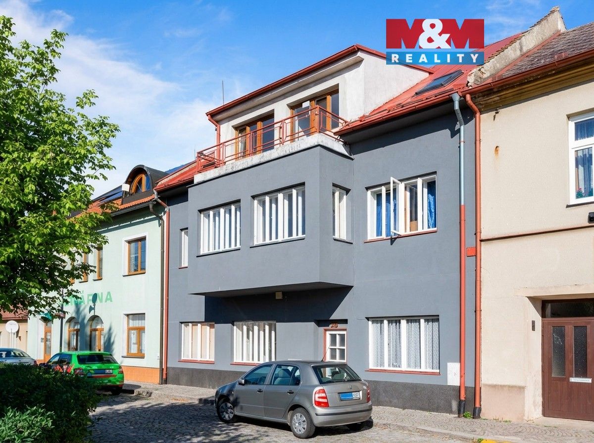 Pronájem bytu 5+1 150 m² - foto 1