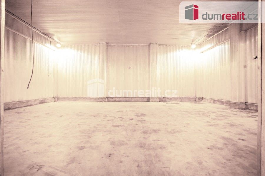 Pronájem komerčního prostoru 250 m² - foto 9