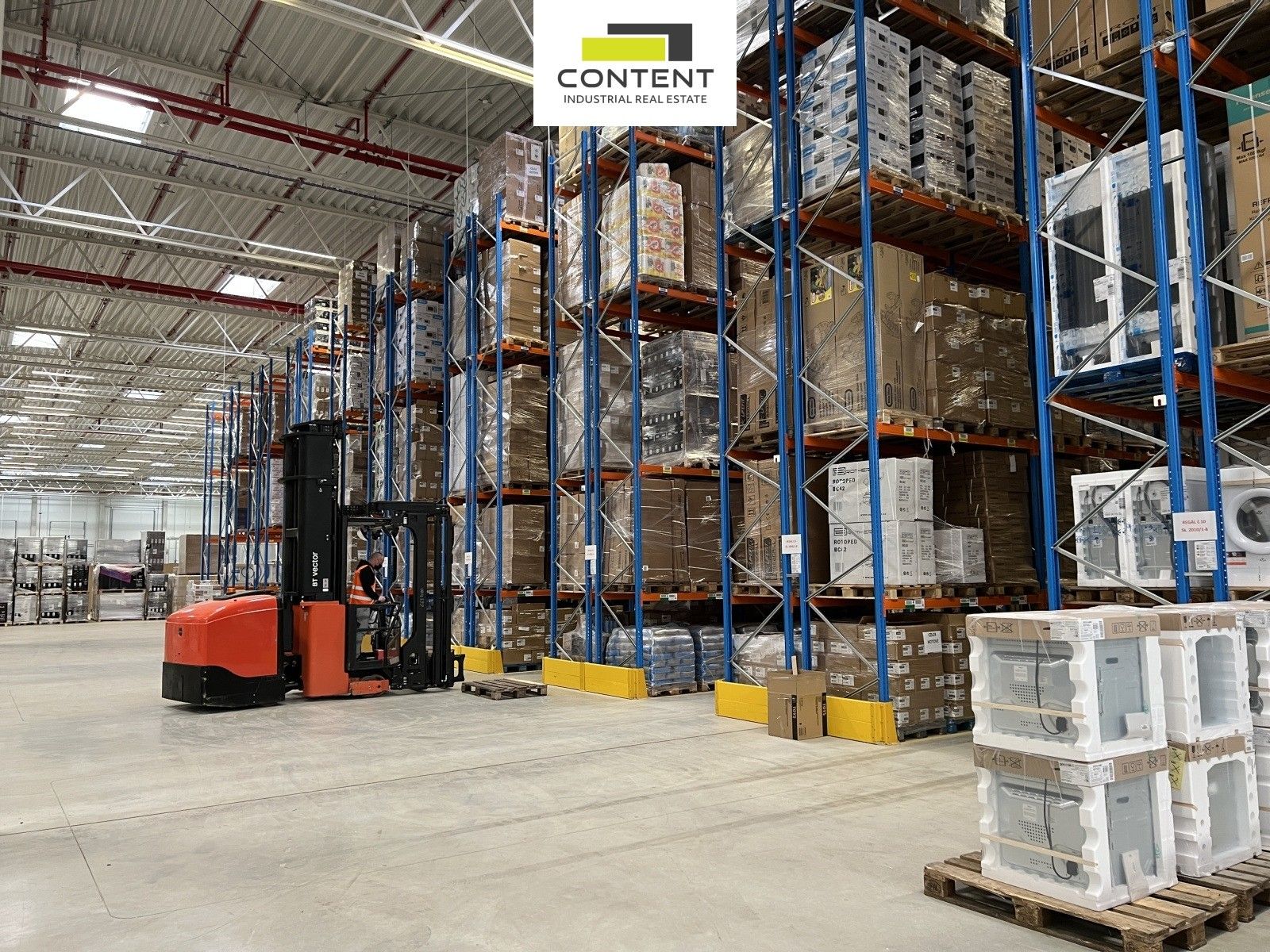 Pronájem komerčního prostoru 3800 m² - foto 9