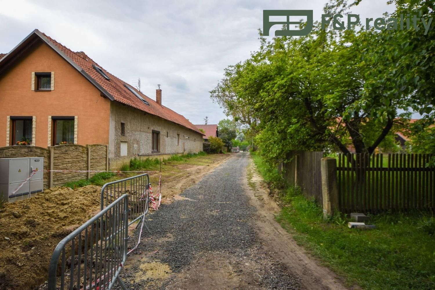 Prodej pozemku 995 m² - foto 3