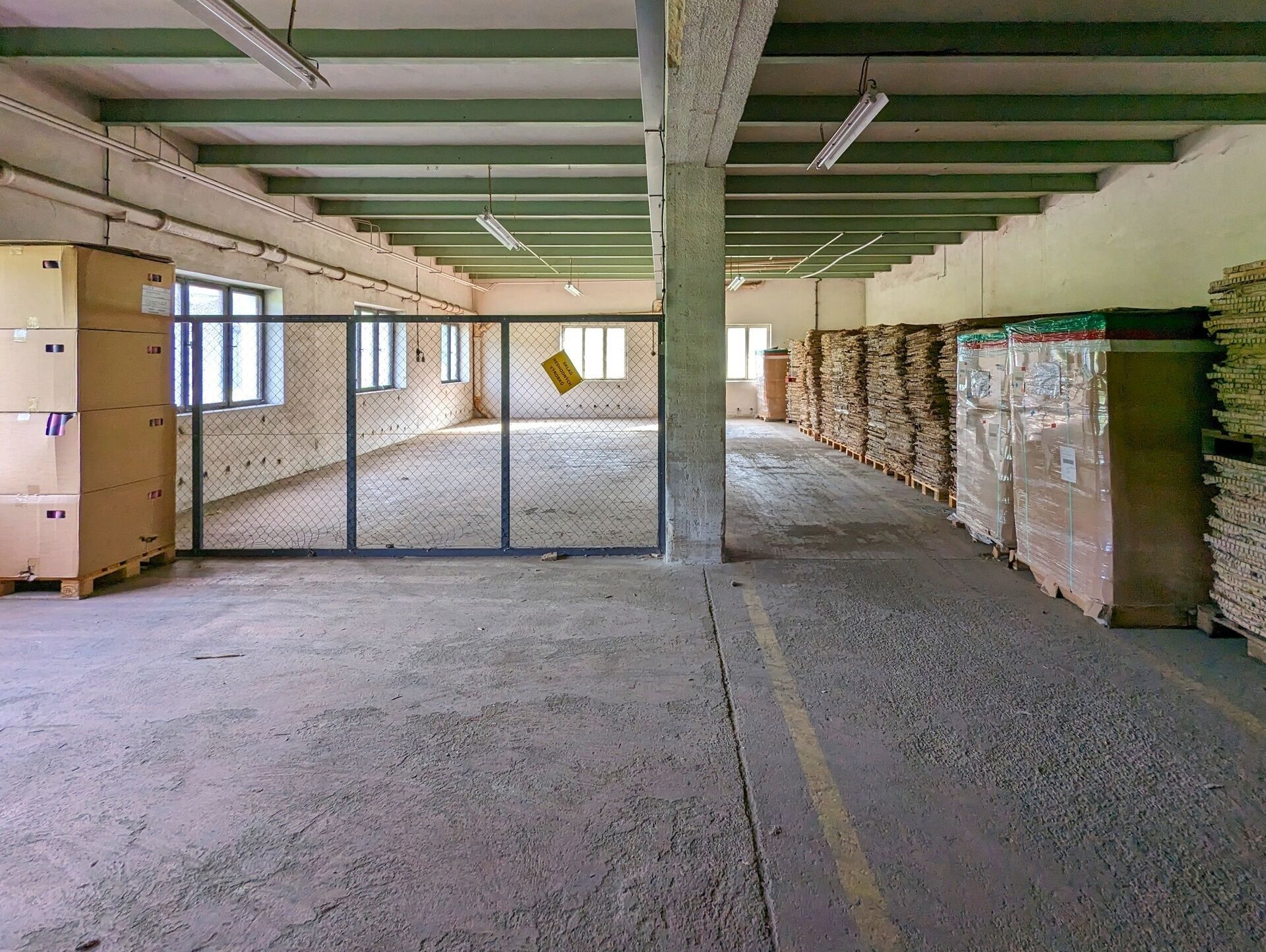Pronájem komerčního prostoru 490 m² - foto 1