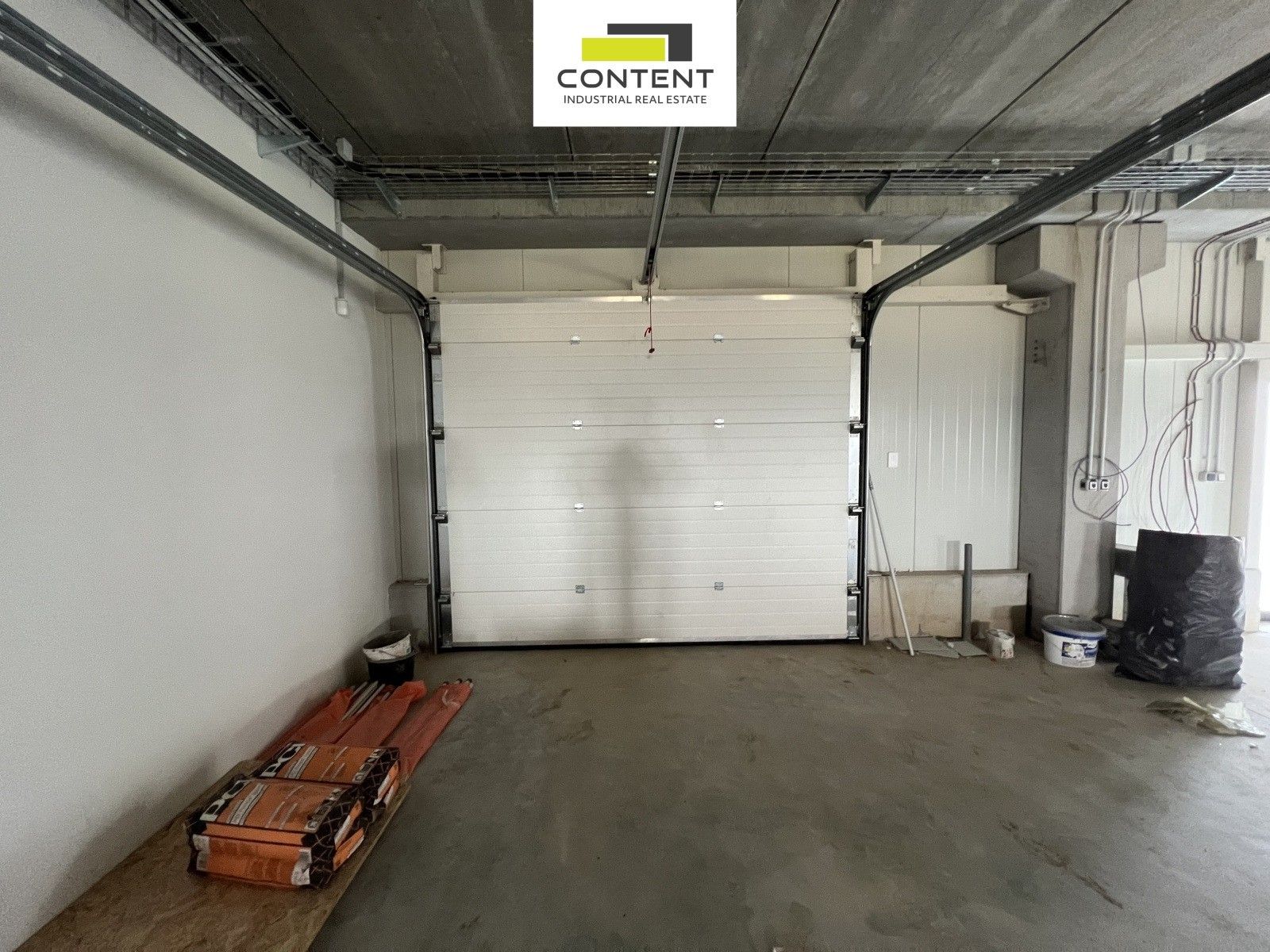 Pronájem komerčního prostoru 1838 m² - foto 11