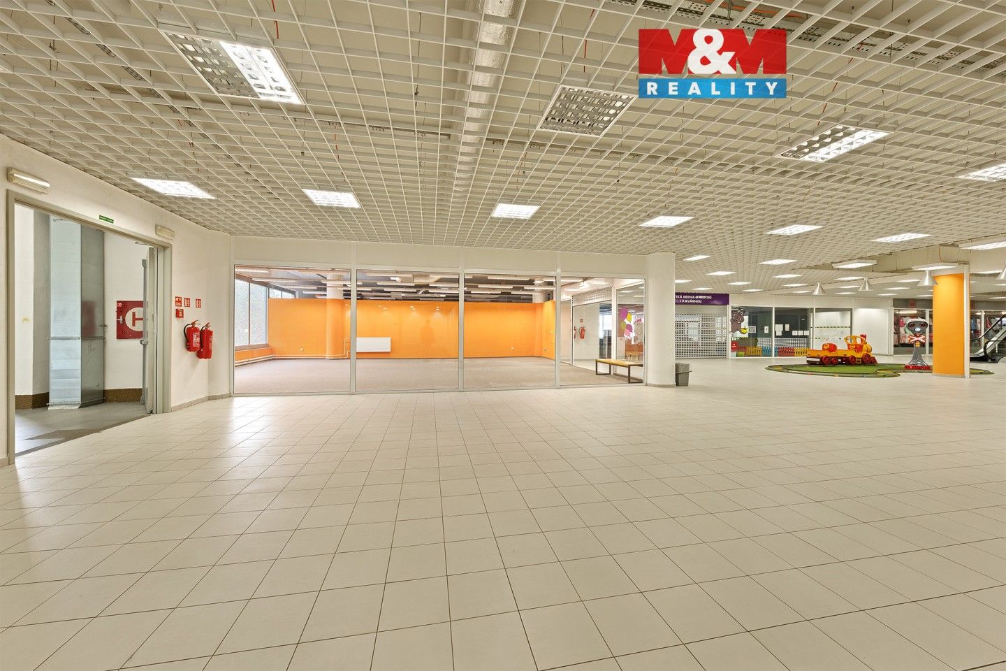 Pronájem komerčního prostoru 100 m² - foto 1