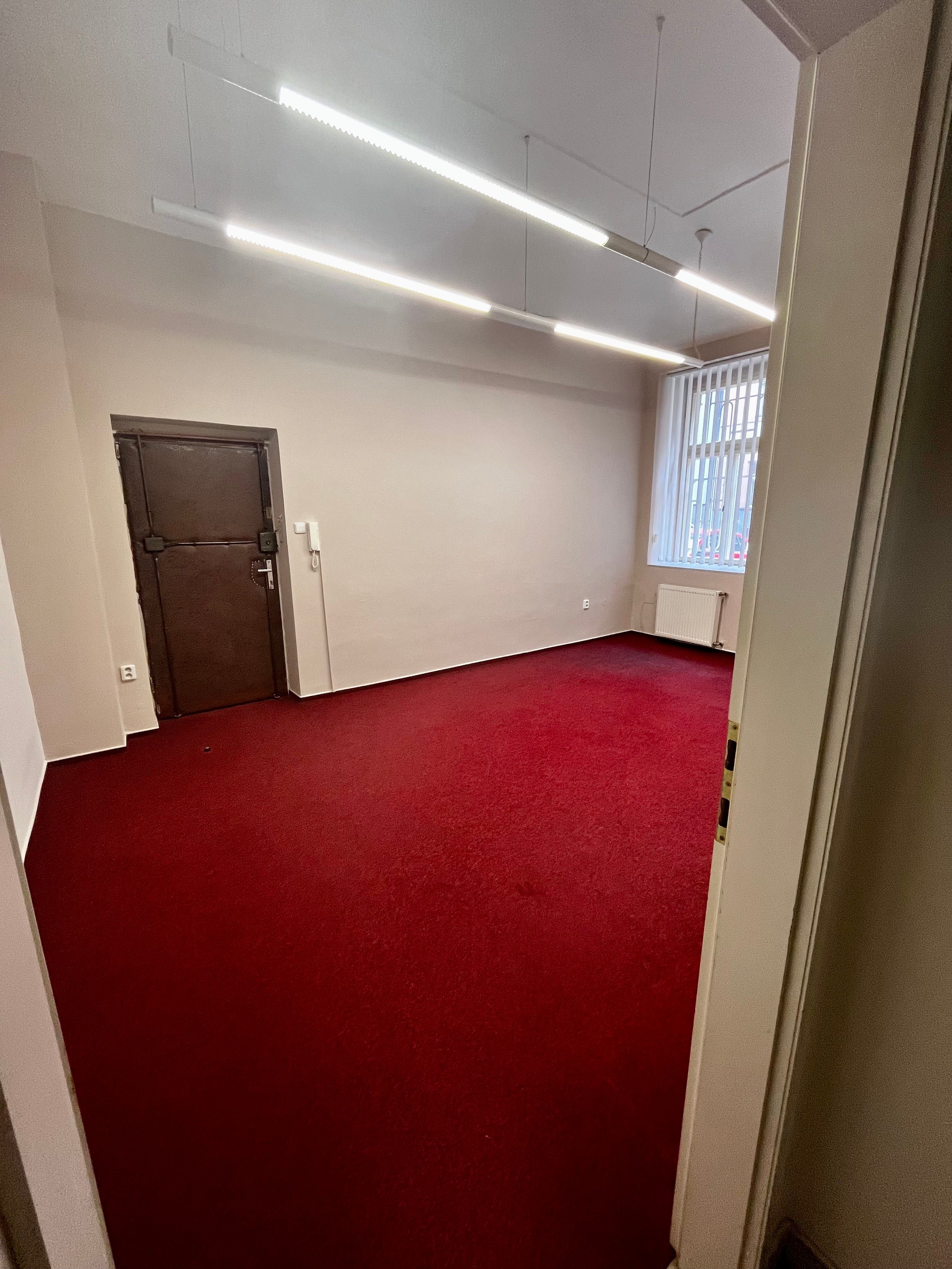 Pronájem bytu 3+1 70 m² - foto 4