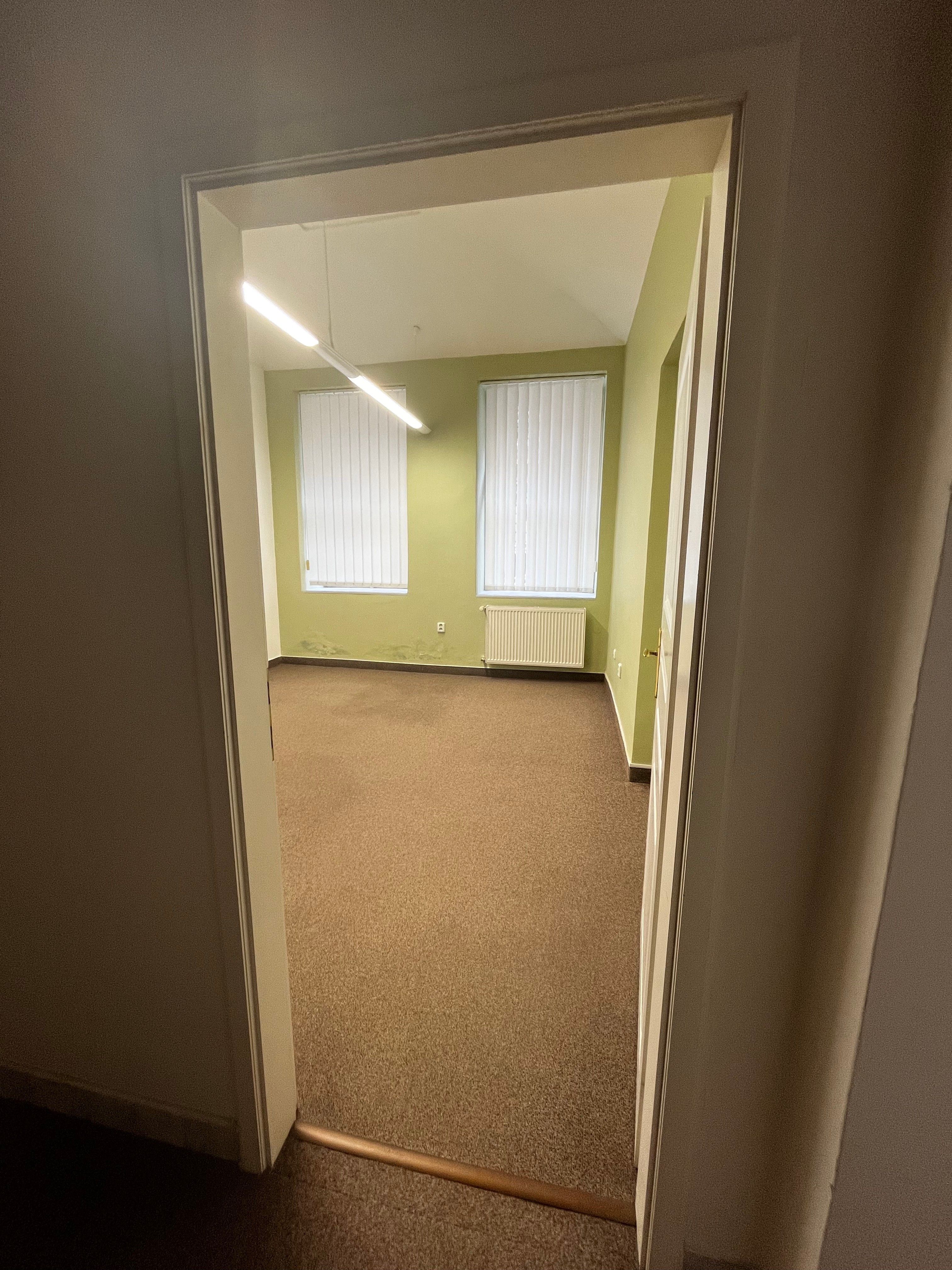 Pronájem bytu 3+1 70 m² - foto 8