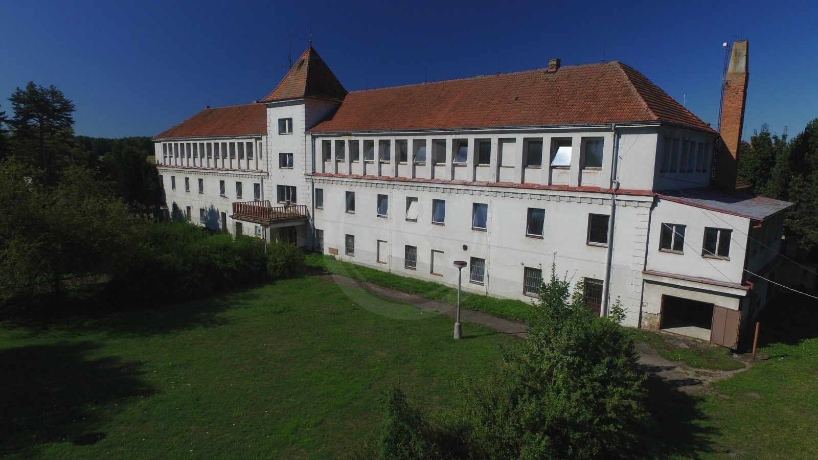 Prodej komerčního prostoru 2355 m² - foto 2