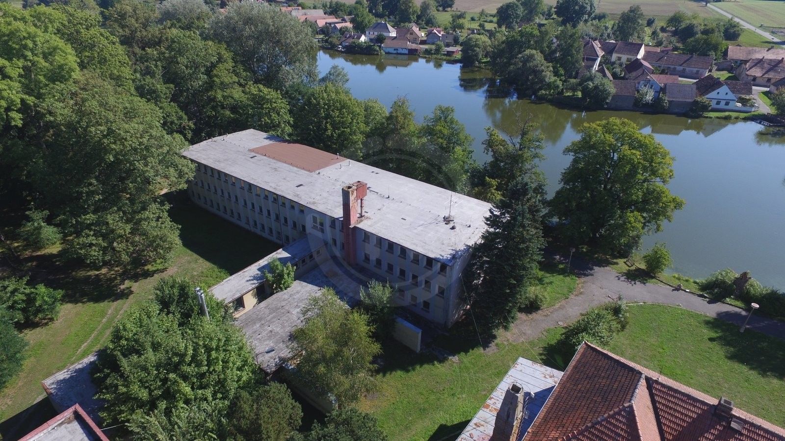 Prodej komerčního prostoru 2355 m² - foto 6