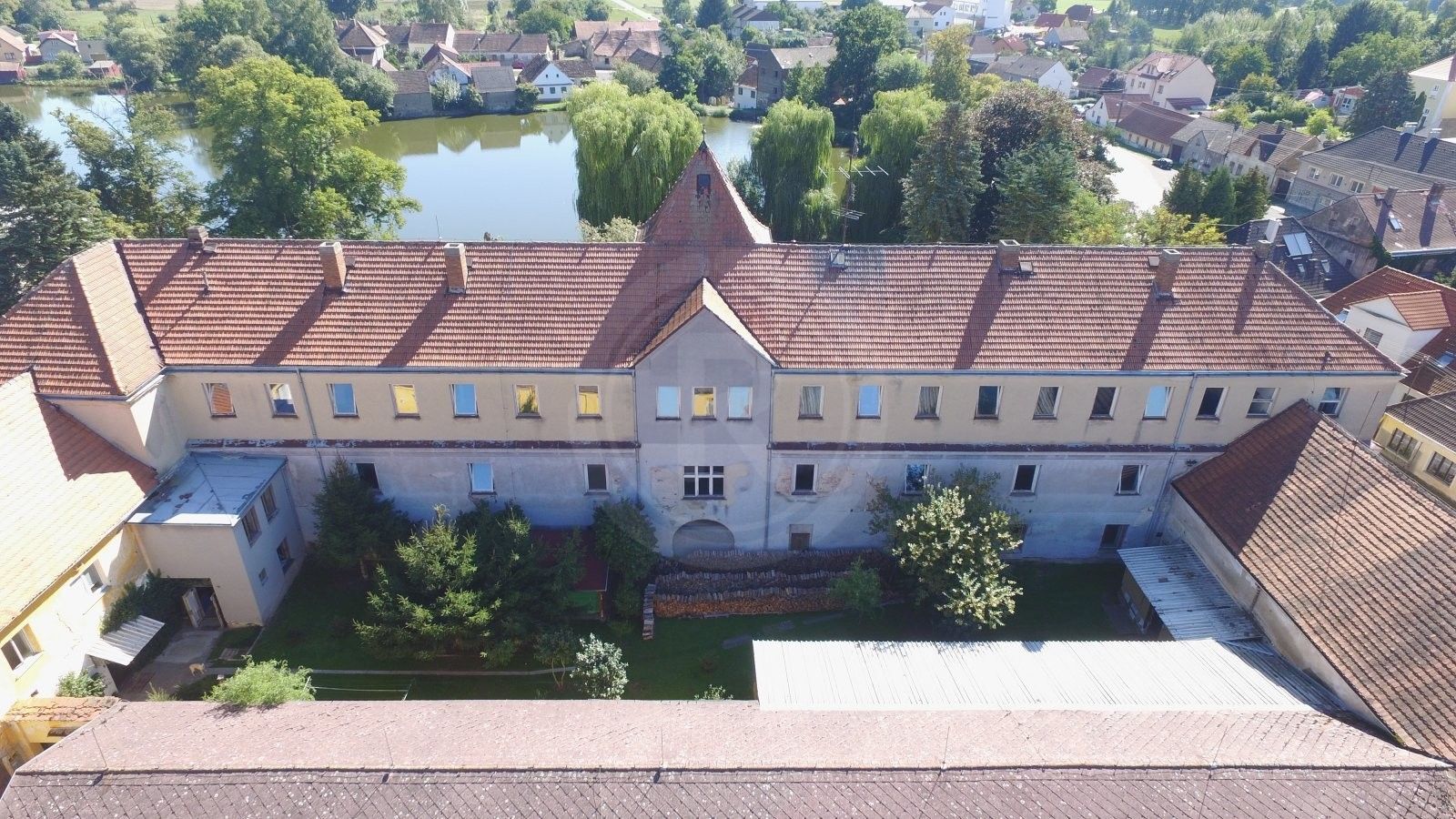 Prodej komerčního prostoru 2355 m² - foto 4