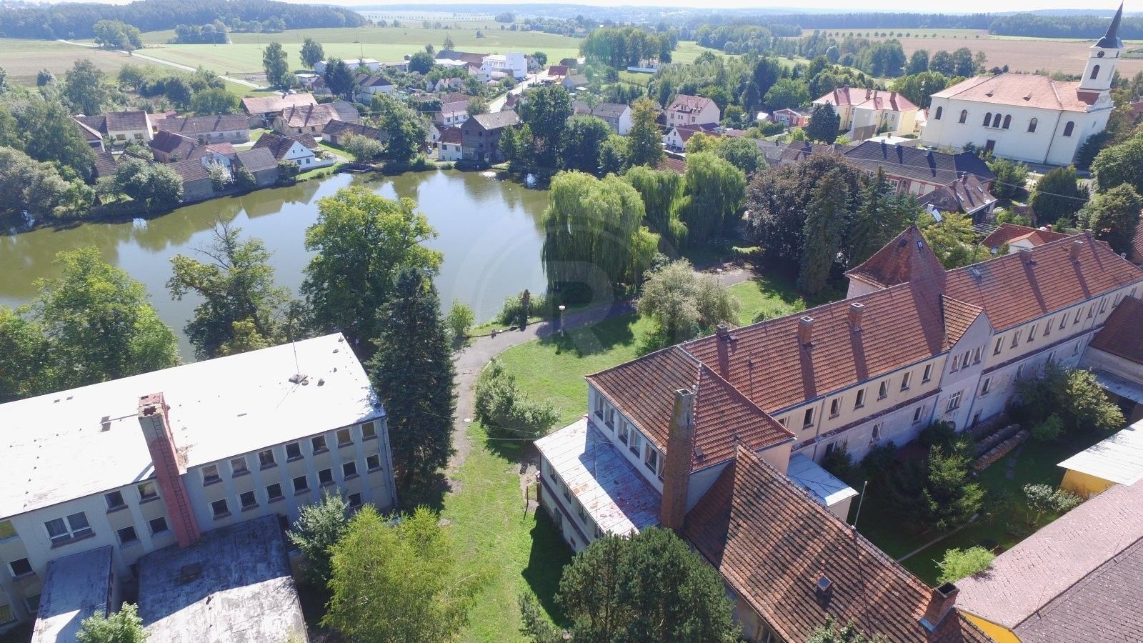 Prodej komerčního prostoru 2355 m² - foto 7
