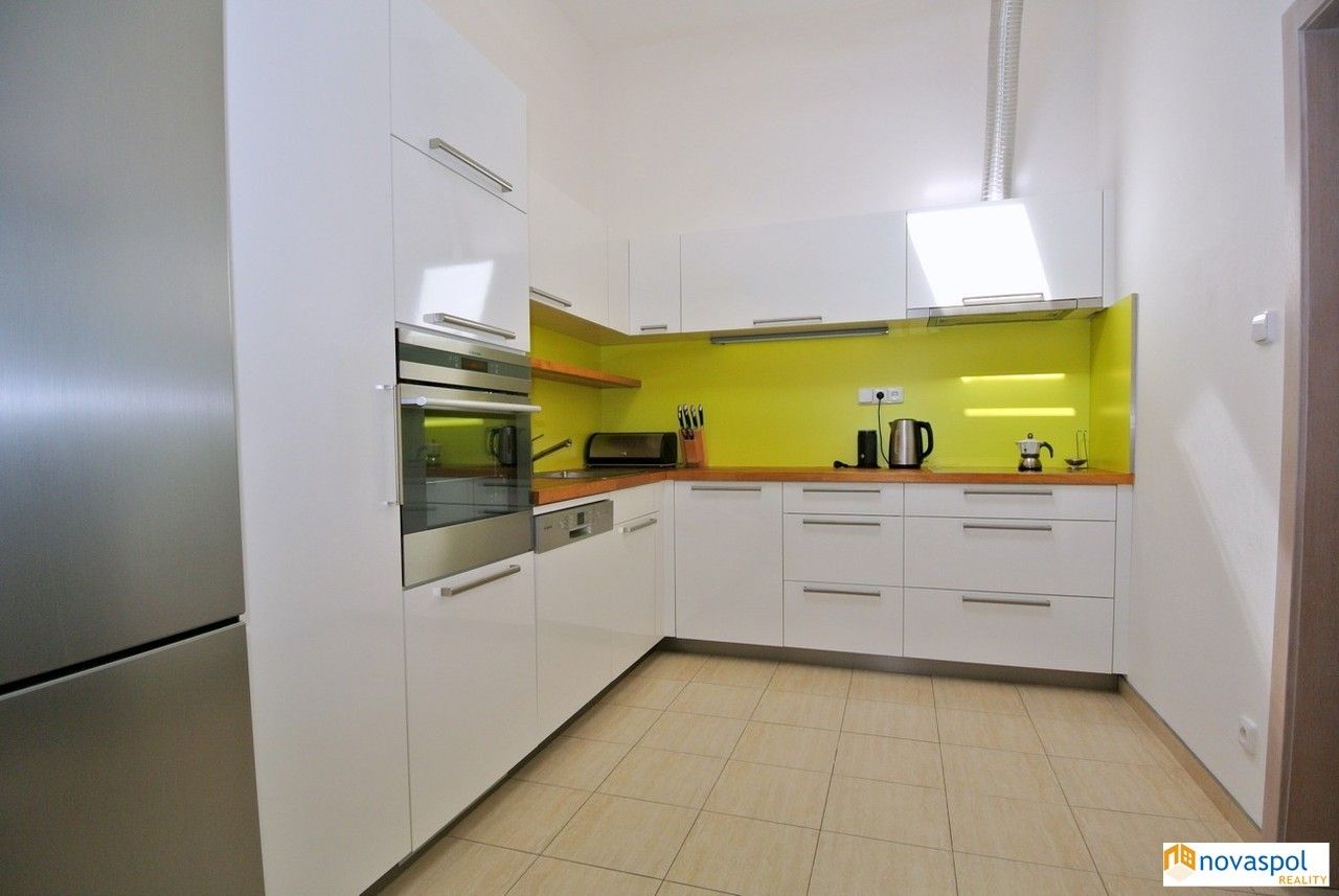 Pronájem bytu 3+kk 106 m² - foto 4
