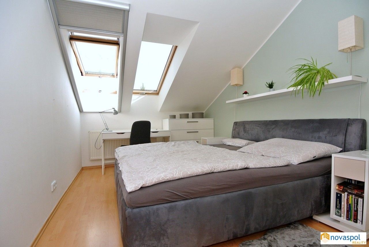 Pronájem bytu 3+kk 106 m² - foto 5