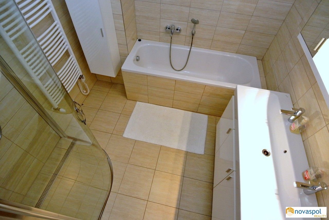 Pronájem bytu 3+kk 106 m² - foto 10