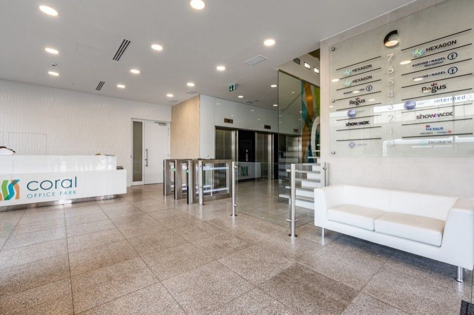Pronájem komerčního prostoru 280 m² - foto 4