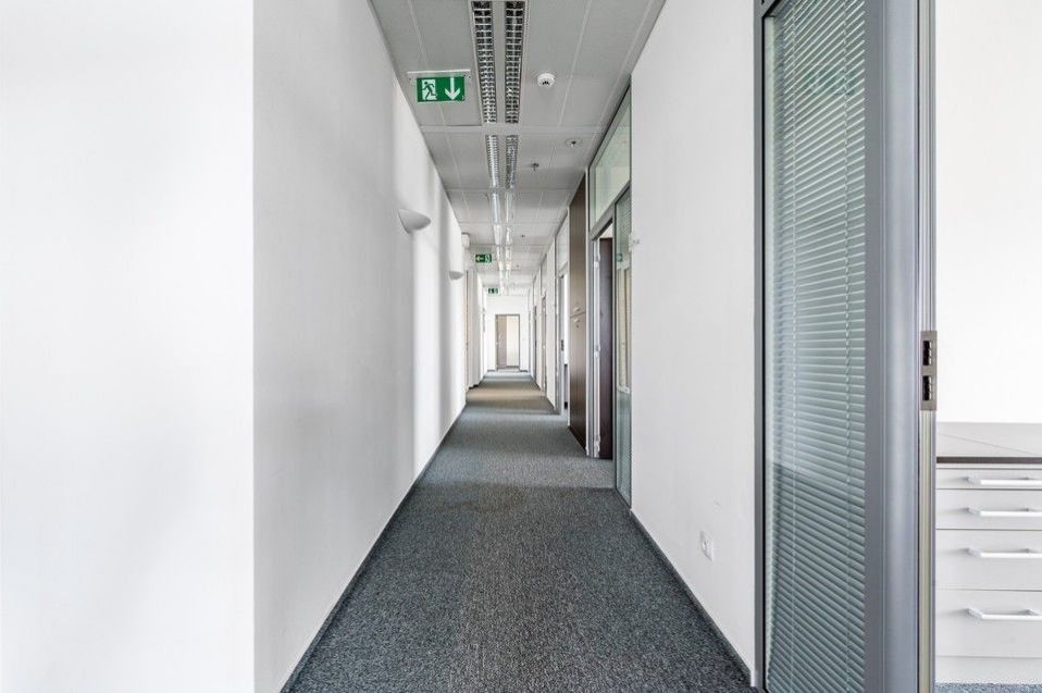 Pronájem komerčního prostoru 280 m² - foto 12