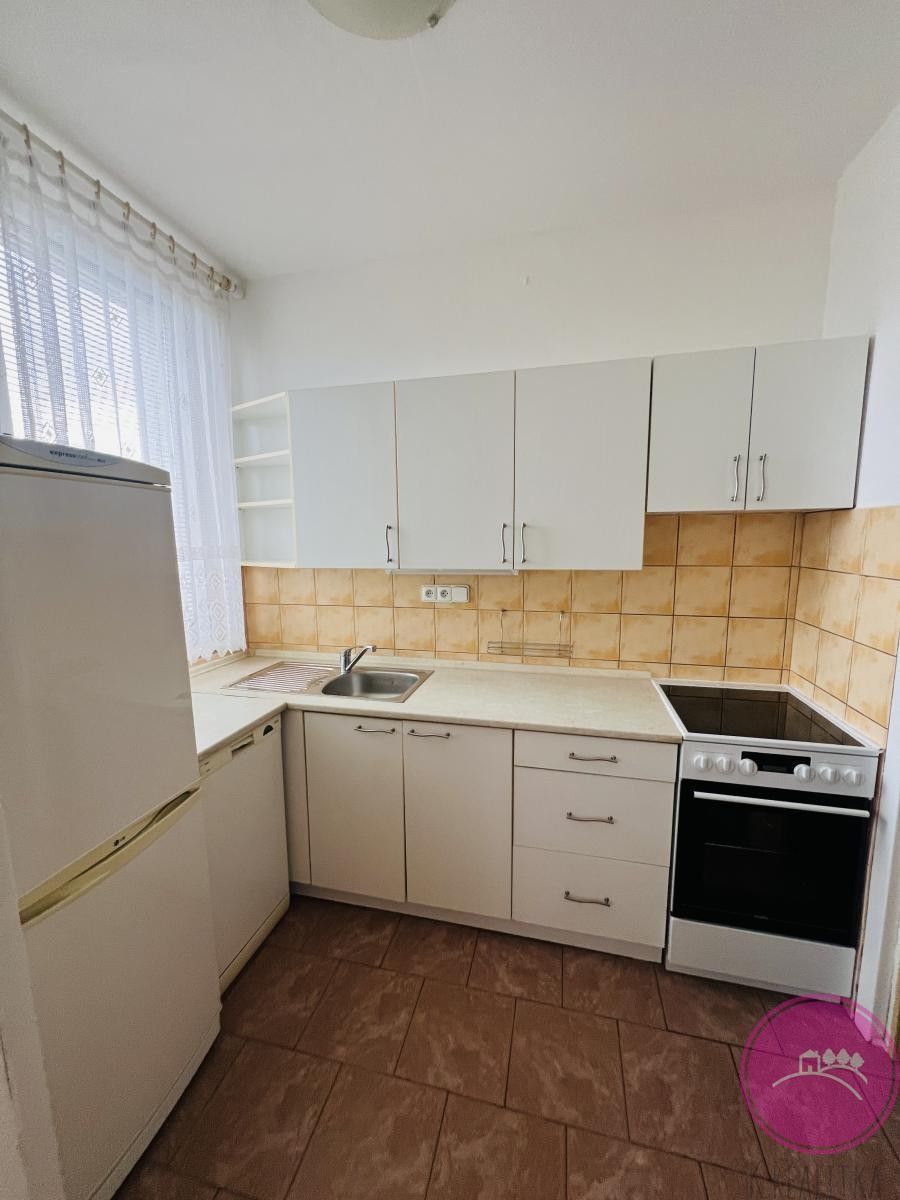 Pronájem bytu 2+kk 50 m² - foto 2