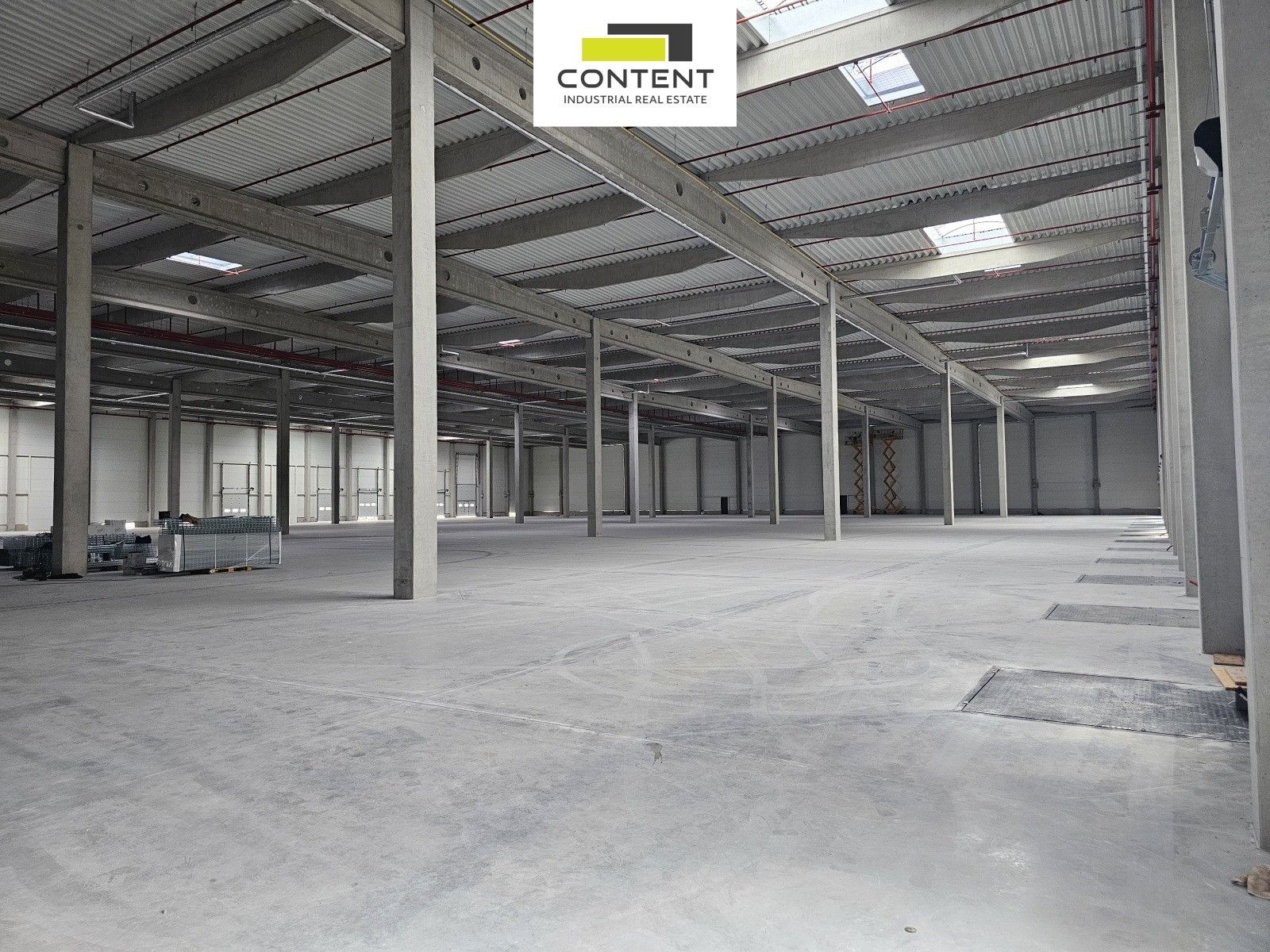Pronájem komerčního prostoru 5121 m² - foto 9