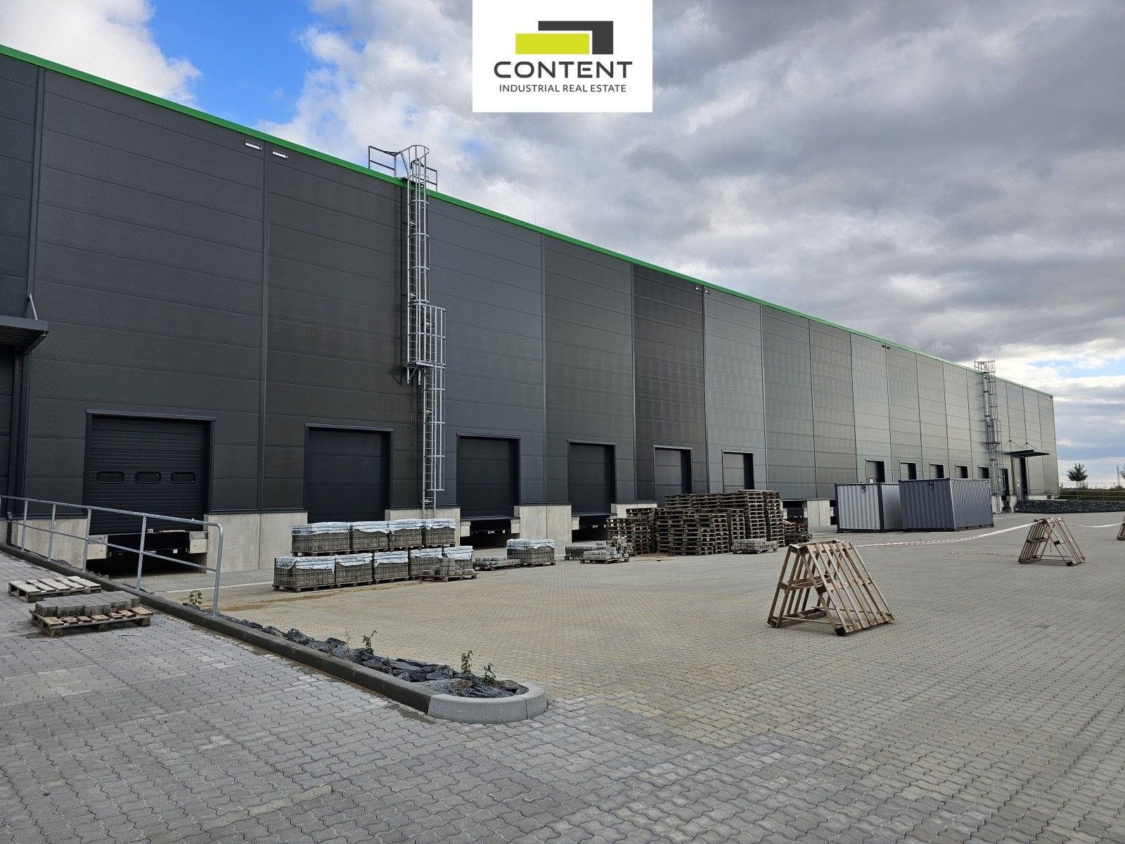Pronájem komerčního prostoru 5121 m² - foto 11