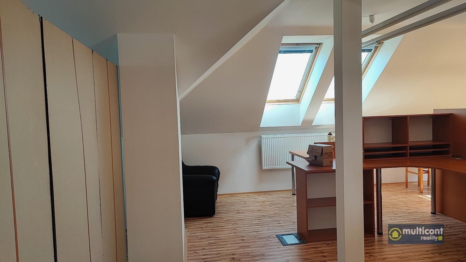 Pronájem komerčního prostoru 118 m² - foto 5