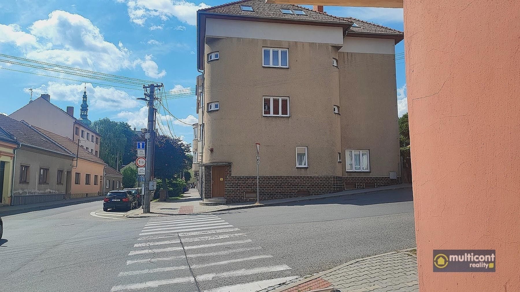 Pronájem komerčního prostoru 118 m² - foto 2