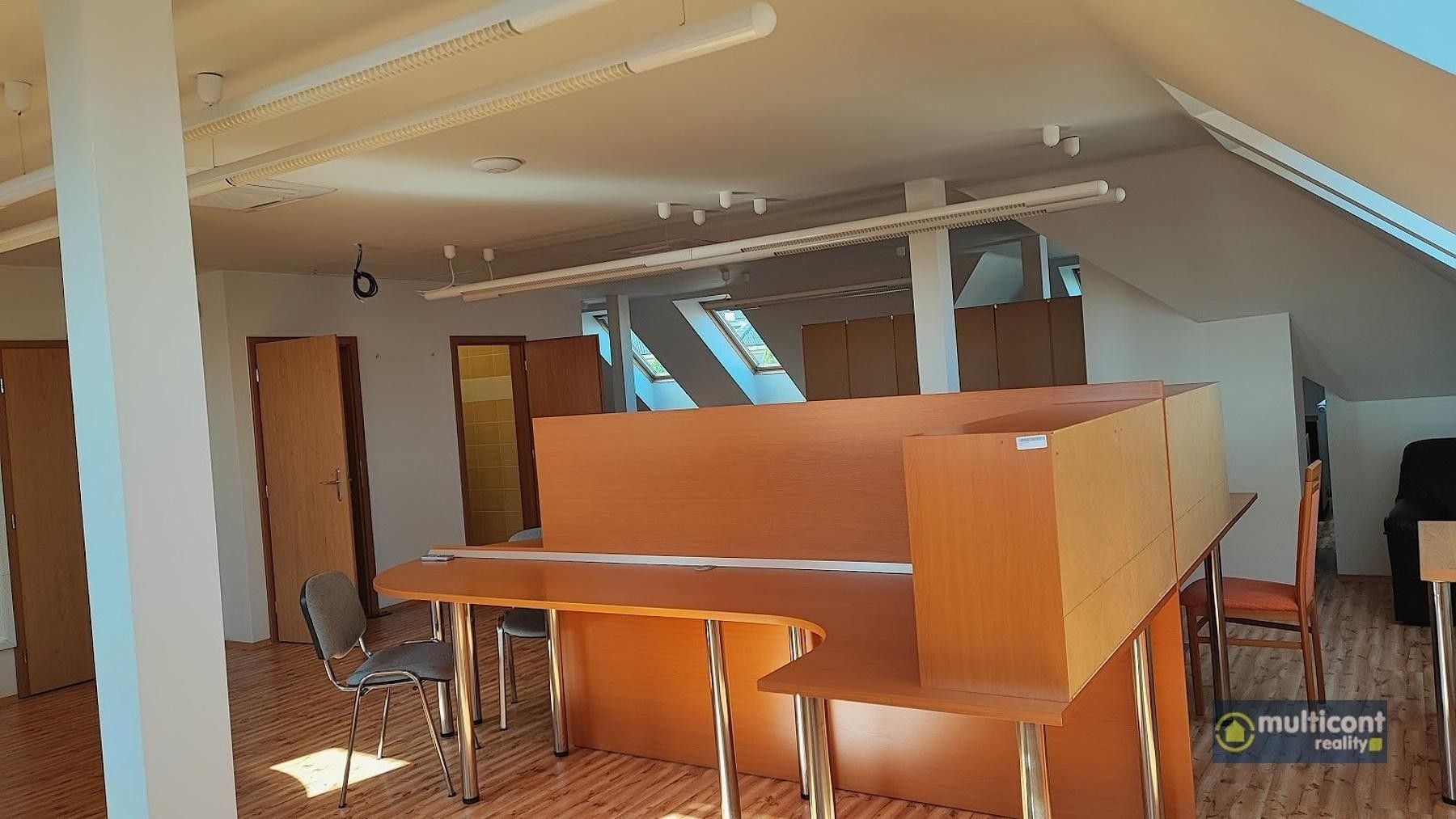 Pronájem komerčního prostoru 118 m² - foto 6