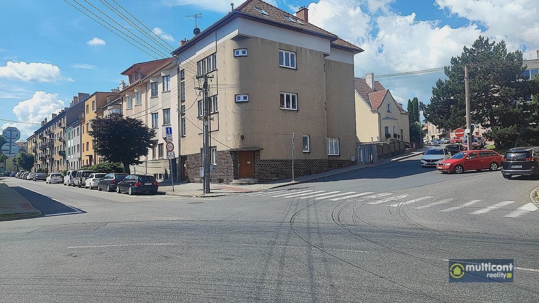 Pronájem komerčního prostoru 118 m² - foto 1