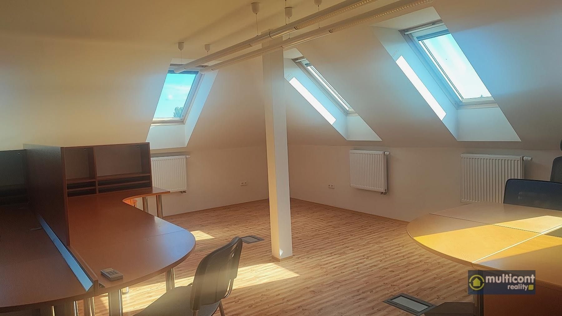 Pronájem komerčního prostoru 118 m² - foto 3