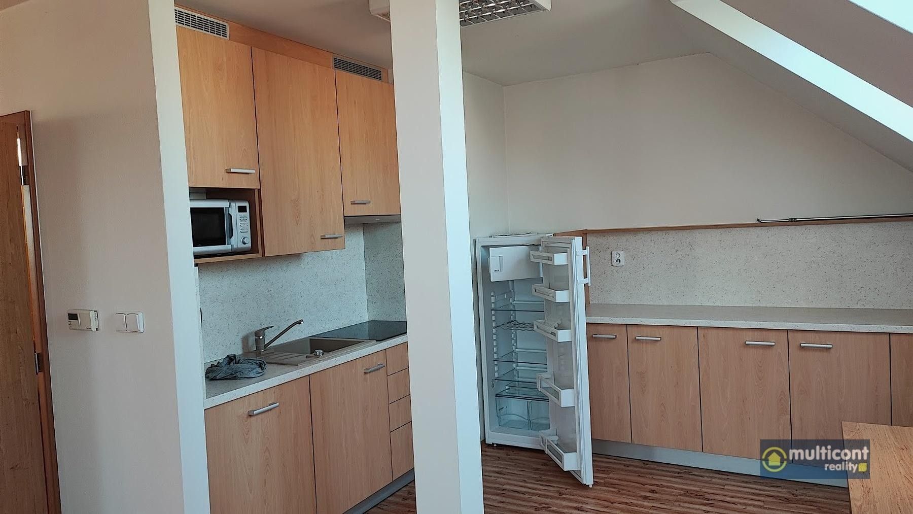 Pronájem komerčního prostoru 118 m² - foto 10