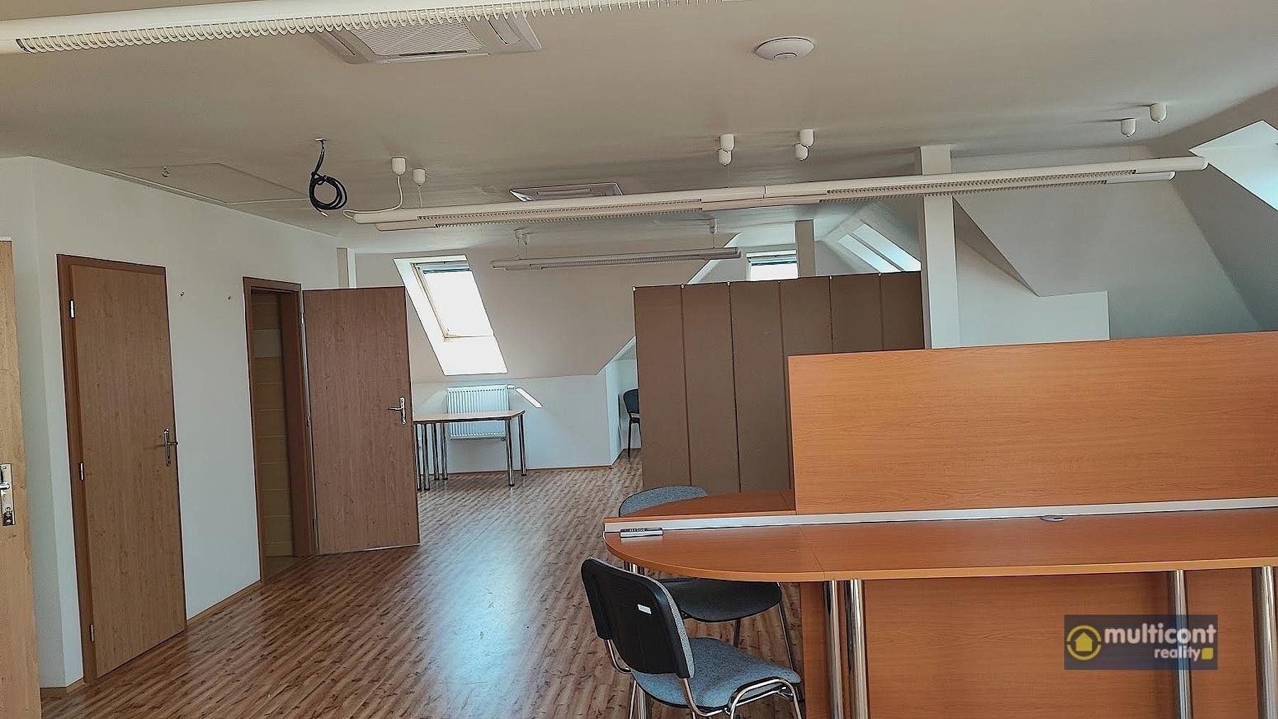 Pronájem komerčního prostoru 118 m² - foto 13
