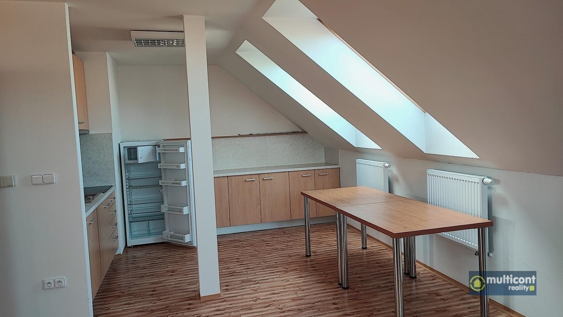 Pronájem komerčního prostoru 118 m² - foto 11