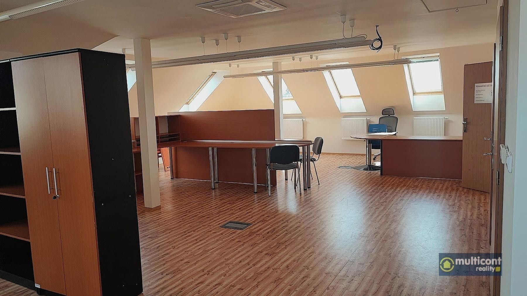 Pronájem komerčního prostoru 118 m² - foto 15