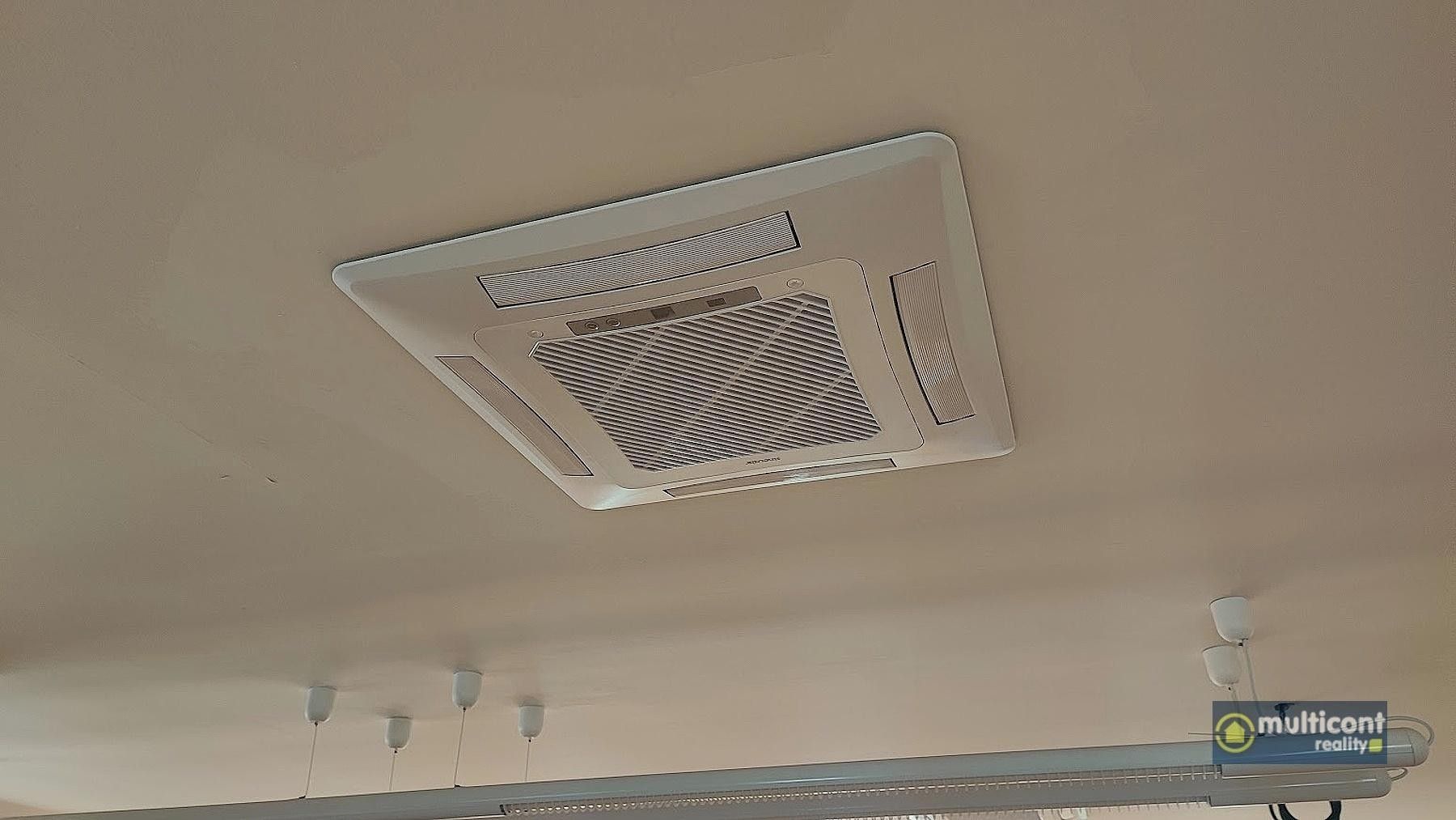 Pronájem komerčního prostoru 118 m² - foto 18