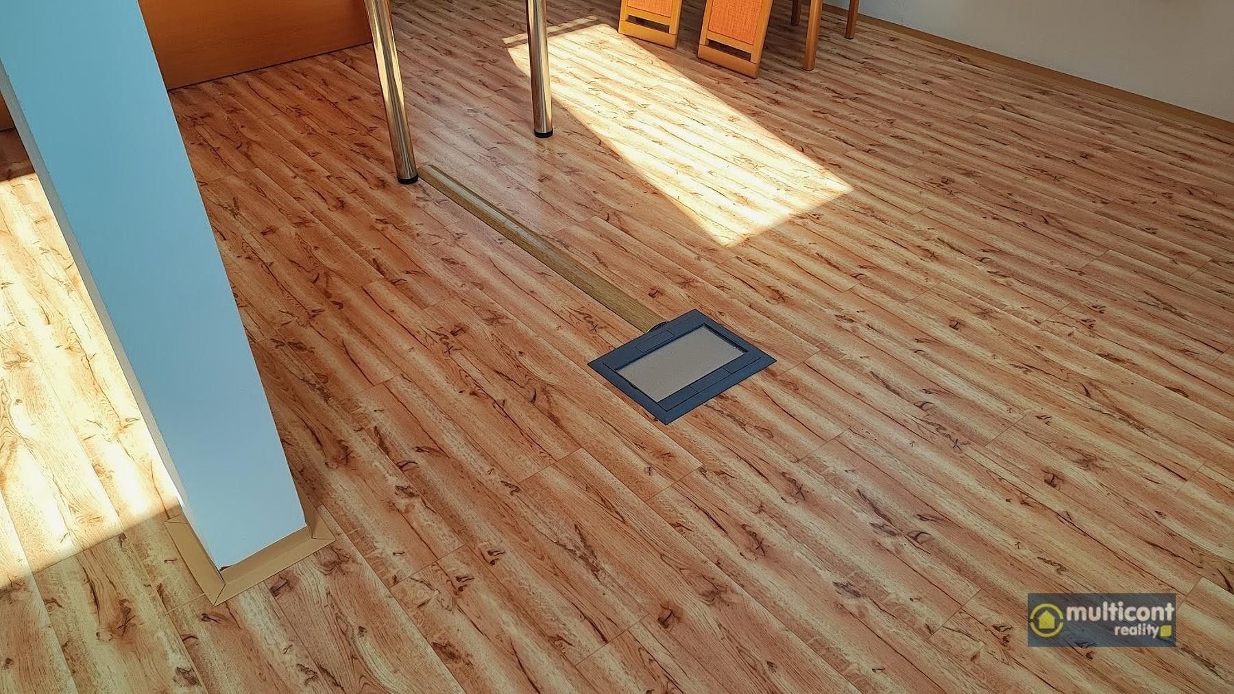 Pronájem komerčního prostoru 118 m² - foto 20