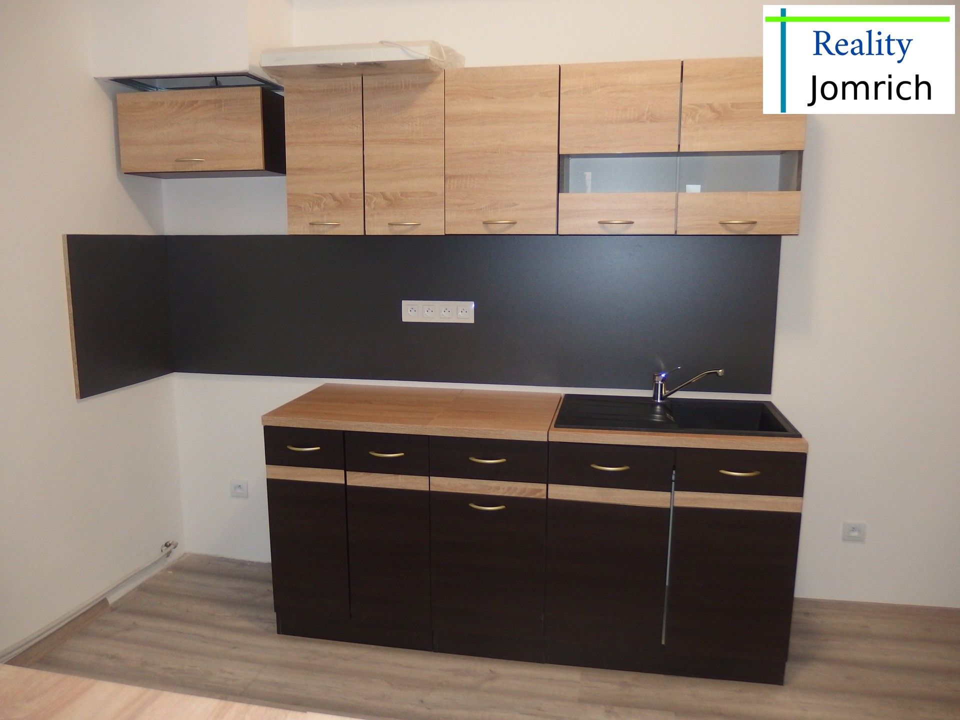 Pronájem bytu 1+1 44 m² - foto 1
