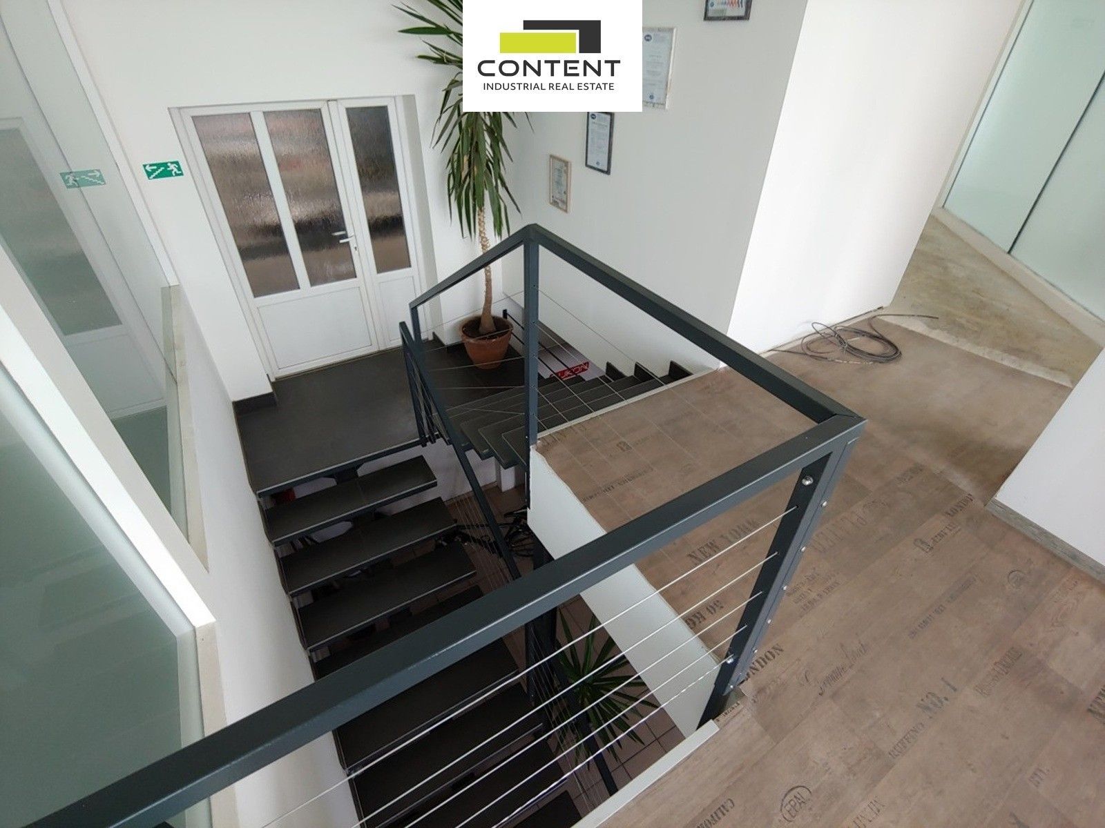 Pronájem komerčního prostoru 1629 m² - foto 11