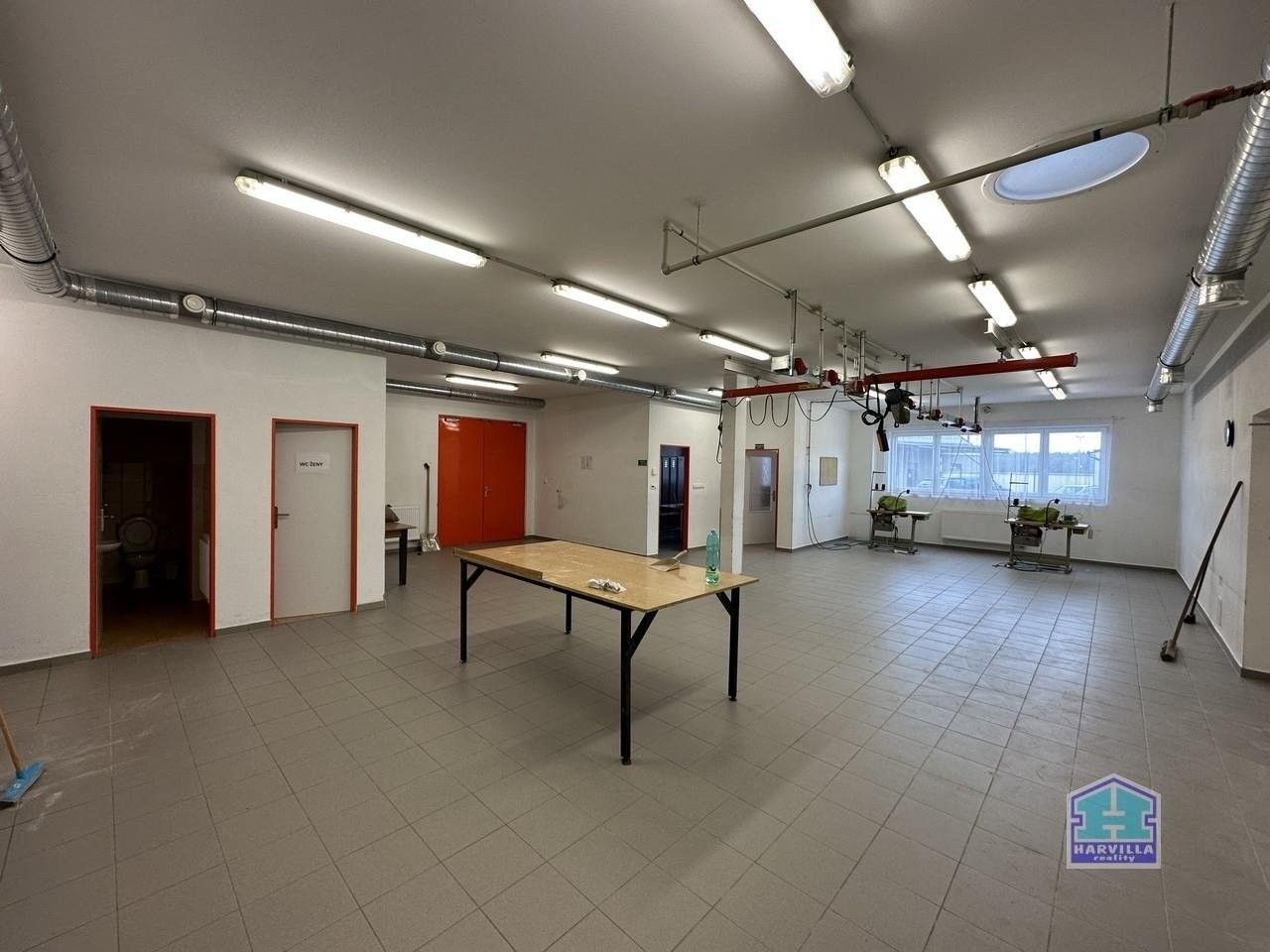 Prodej komerčního prostoru 2500 m² - foto 9
