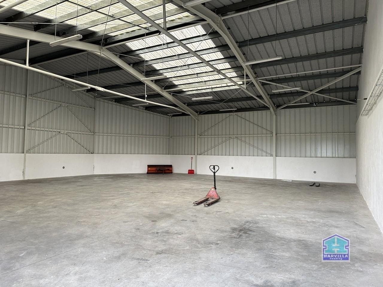 Prodej komerčního prostoru 2500 m² - foto 10