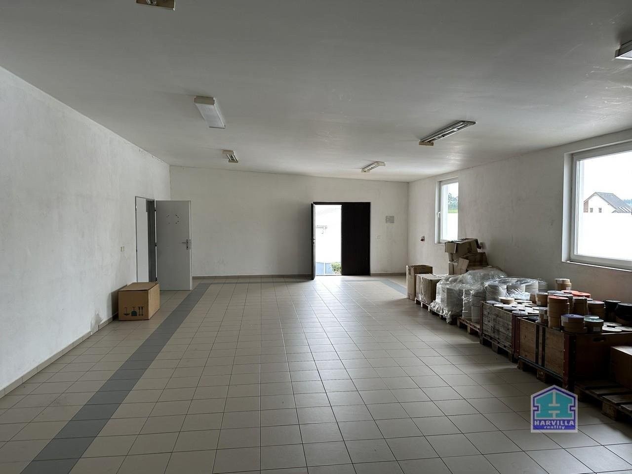 Prodej komerčního prostoru 2500 m² - foto 21