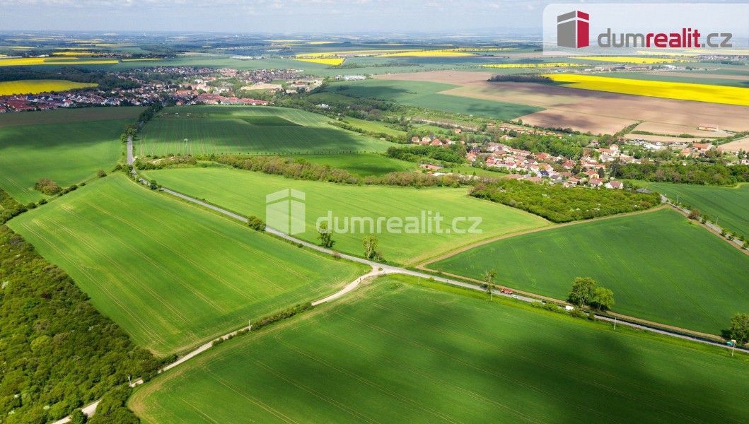 Prodej pozemku 67156 m² - foto 1