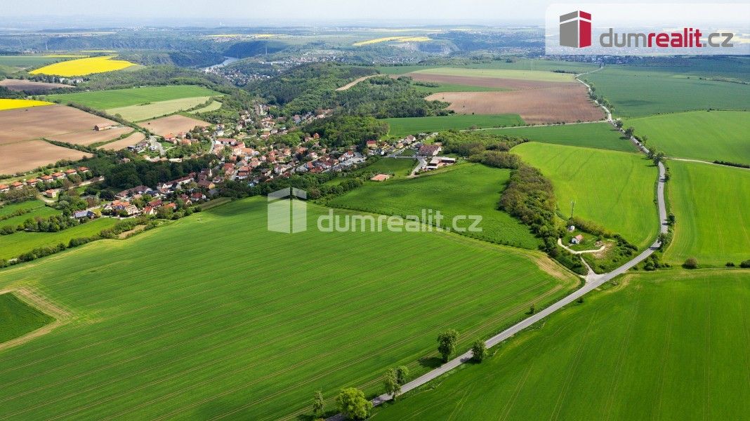 Prodej pozemku 67156 m² - foto 6