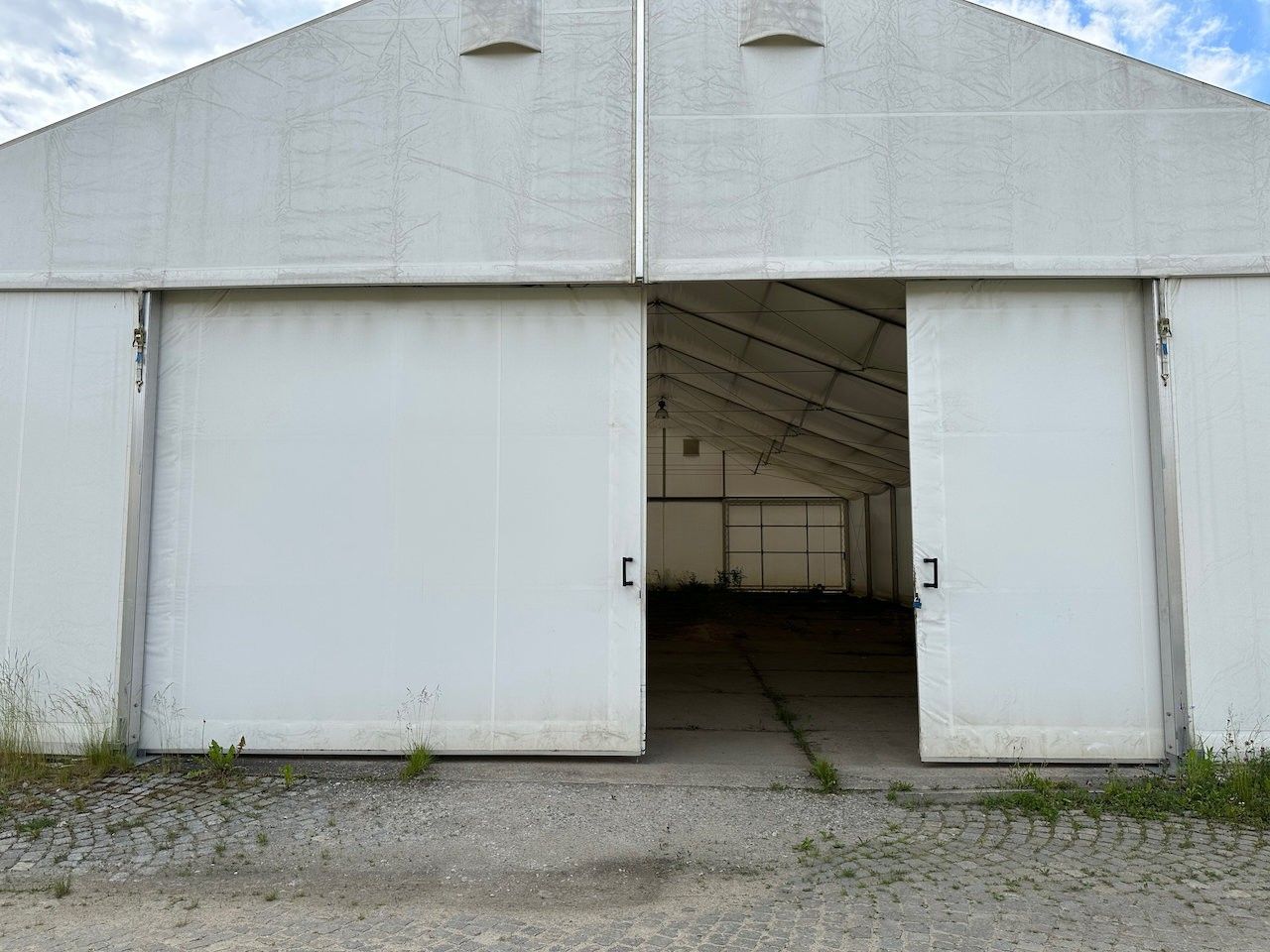 Pronájem komerčního prostoru 990 m² - foto 6