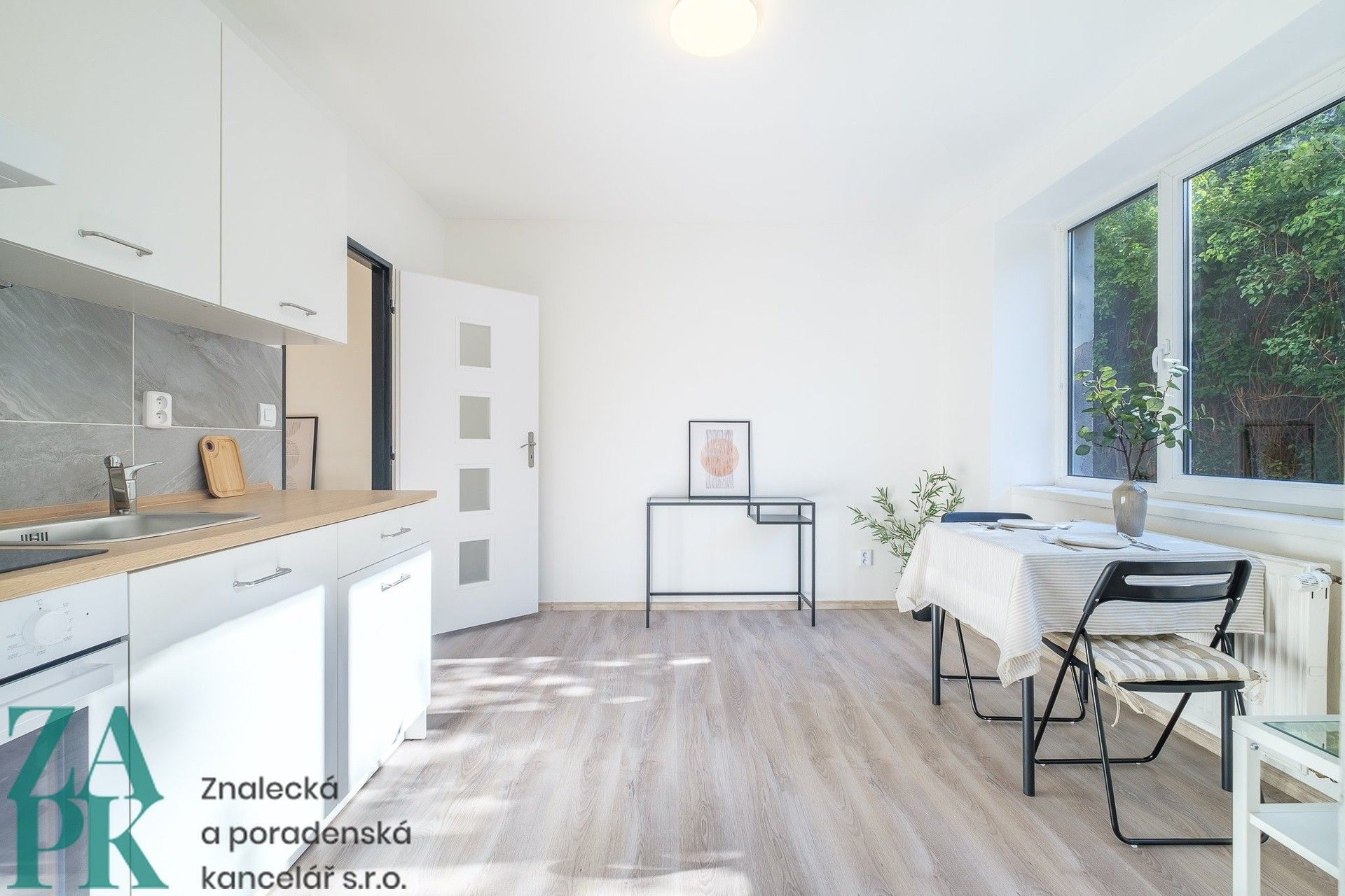 Pronájem bytu 1+1 38 m² - foto 1